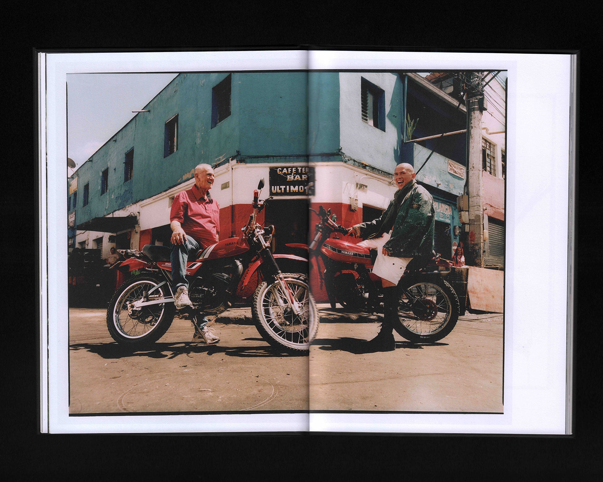 Los Pikes: Stone Island